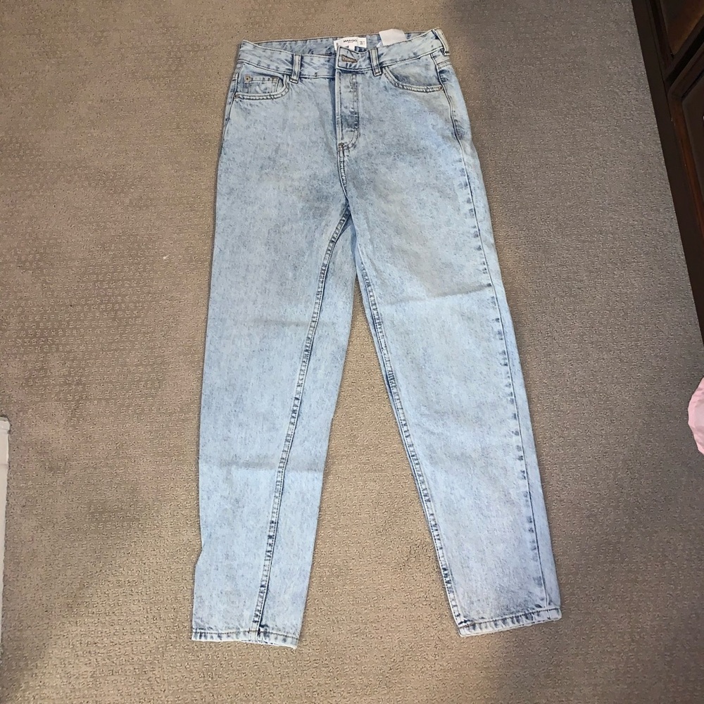 White washed boyfriend jeans